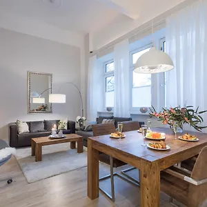 The Goethe Loft, 2 Bedroom Up To 5 People , Berlin Germany